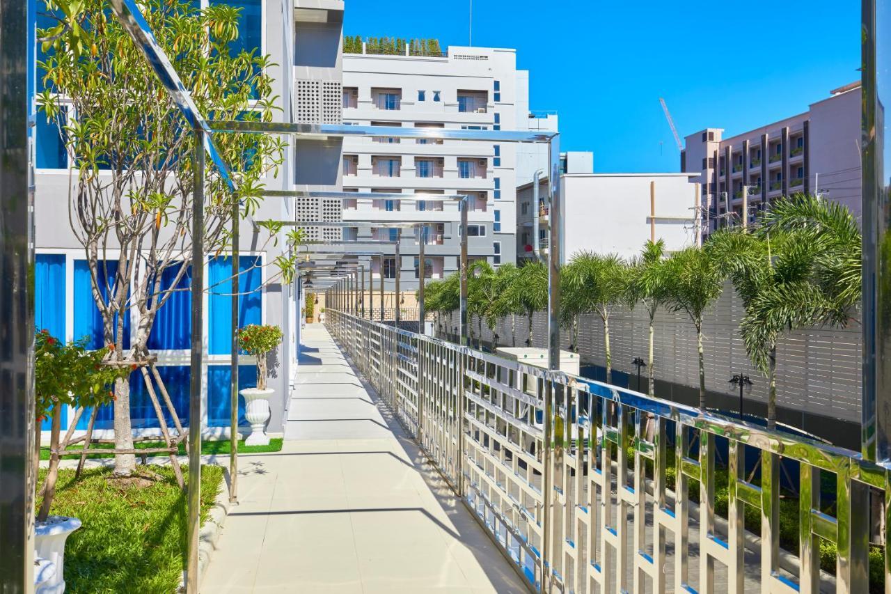 Grand Avenue By Fantasea Beach Pattaya Bagian luar foto